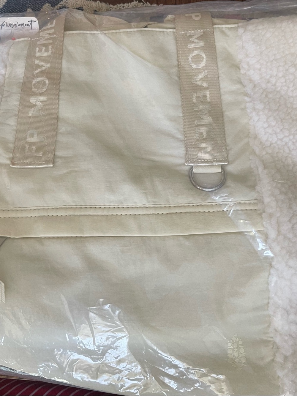 NET Slopes Sherpa Bucket Bag - Picture 5 of 5
